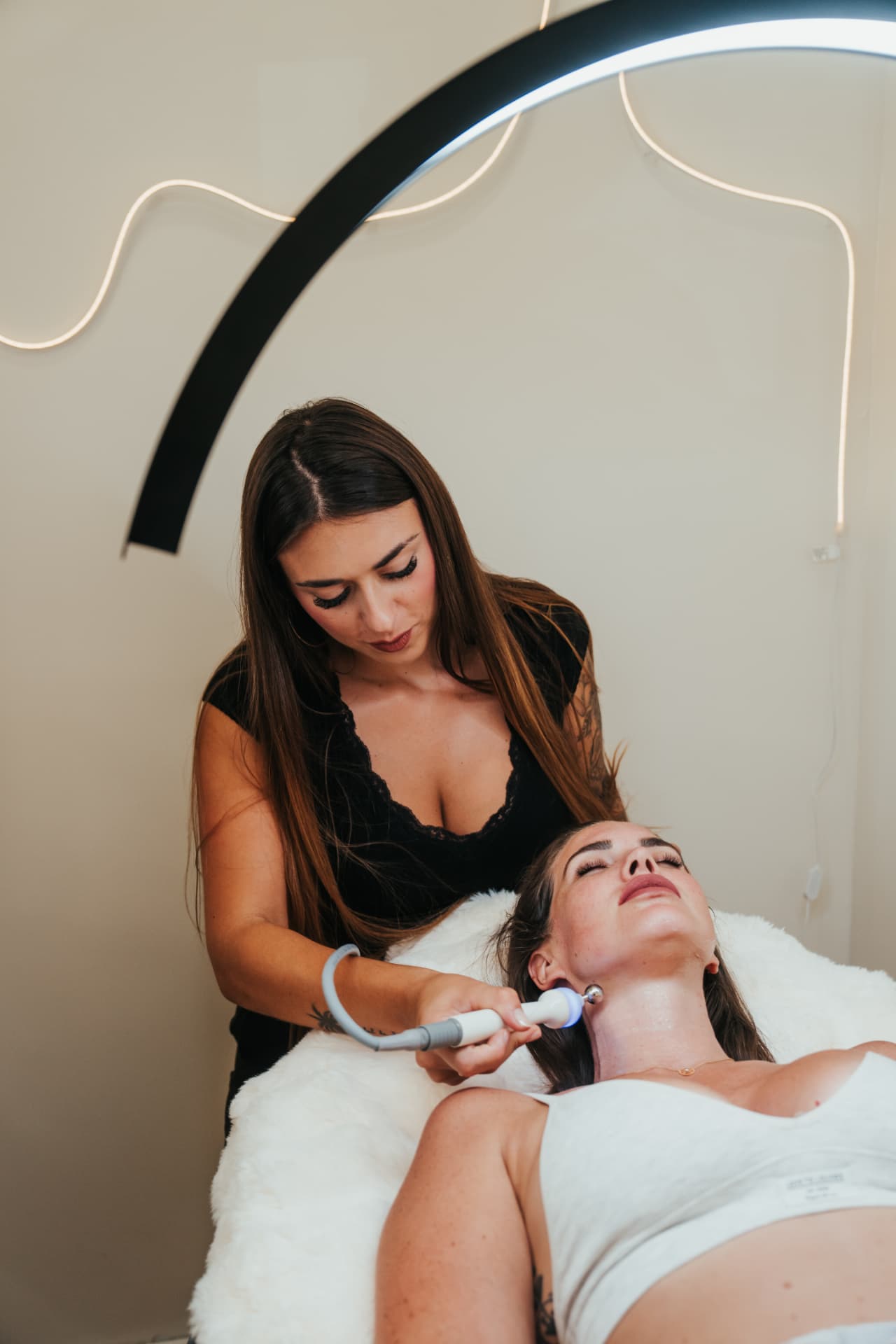 Hydrafacial y tecnología facial avanzada